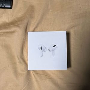 AirPod pro box